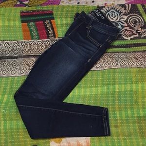 ONLY WORN ONCE AMERICAN EAGLE SKINNY JEGGING JEANS